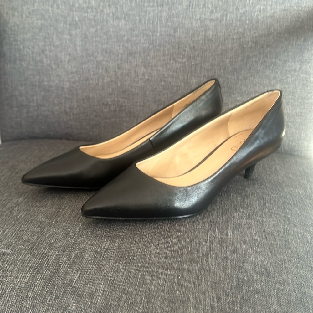 Practically new Franco Sarto black leather kitten heels - size 7.5